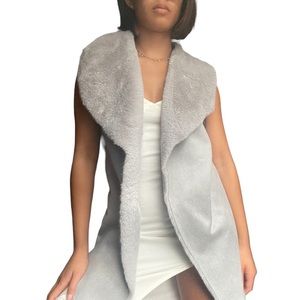 Sleeveless Faux Shearling Vest - Light Gray